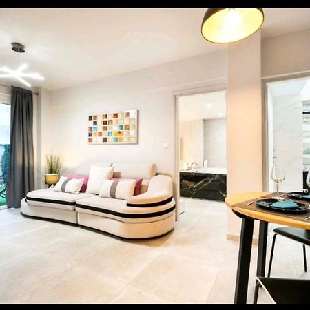 Romantic Jacuzzi Apartment Athens Exterior photo