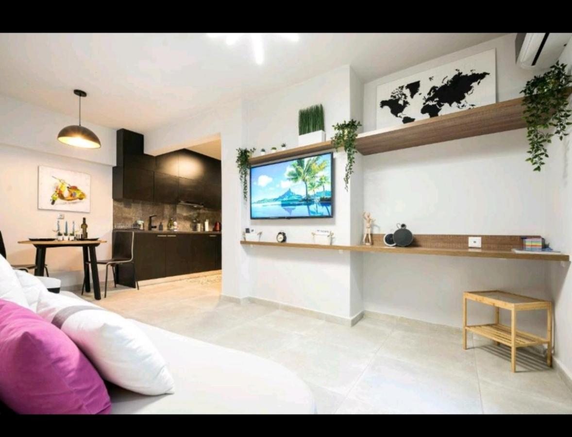 Romantic Jacuzzi Apartment Athens Exterior photo